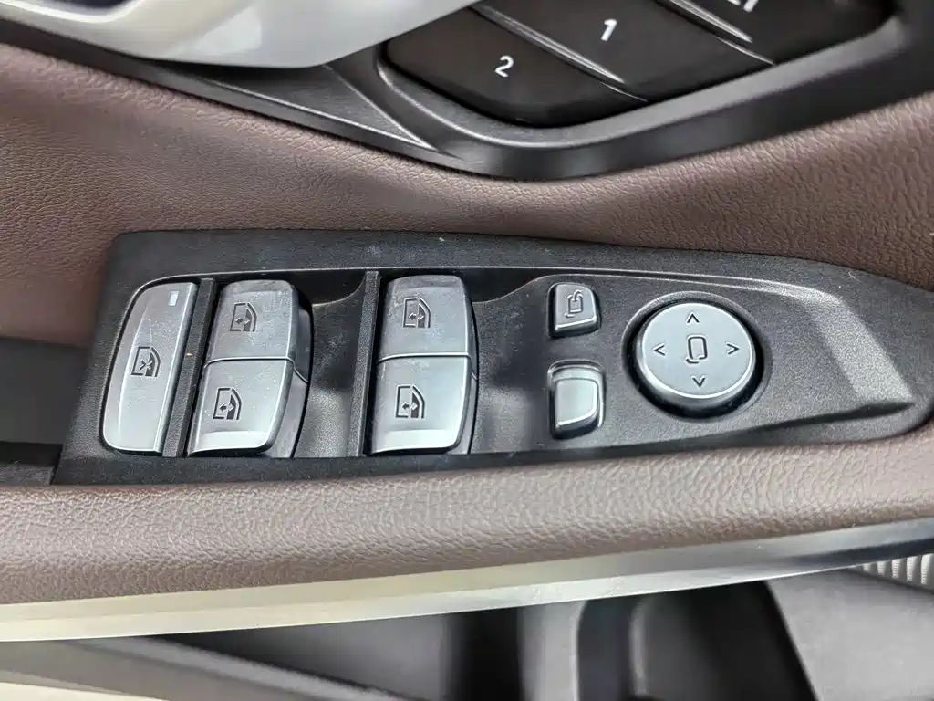 BMW 3 Series — миниатюра 9