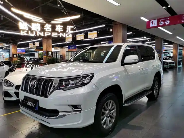 TOYOTA PRADO