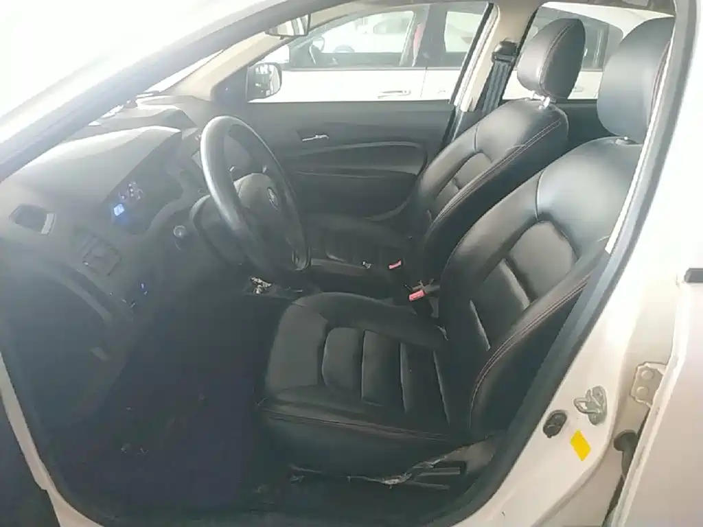 Geely King Kong — миниатюра 15