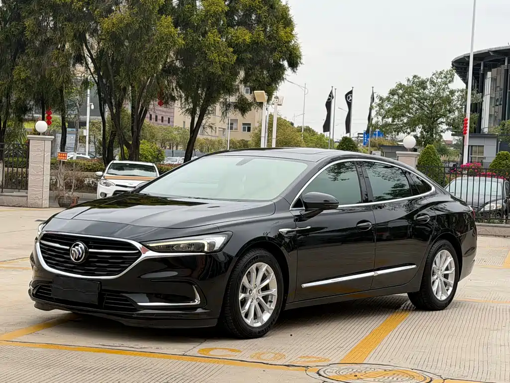 BUICK LACROSSE