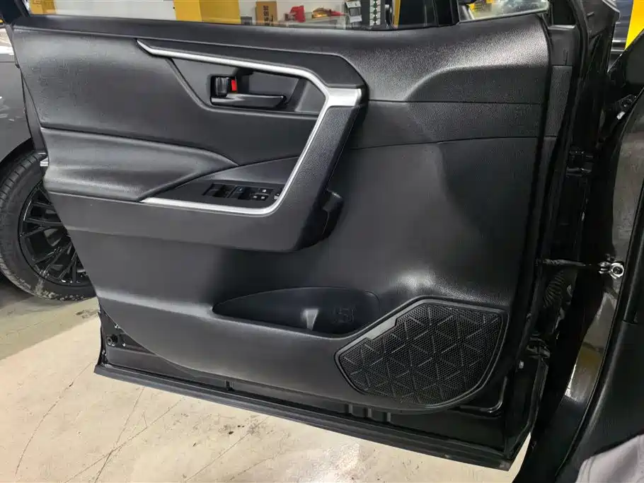 Toyota Wildlander 2022 2.0L CVT Lead
