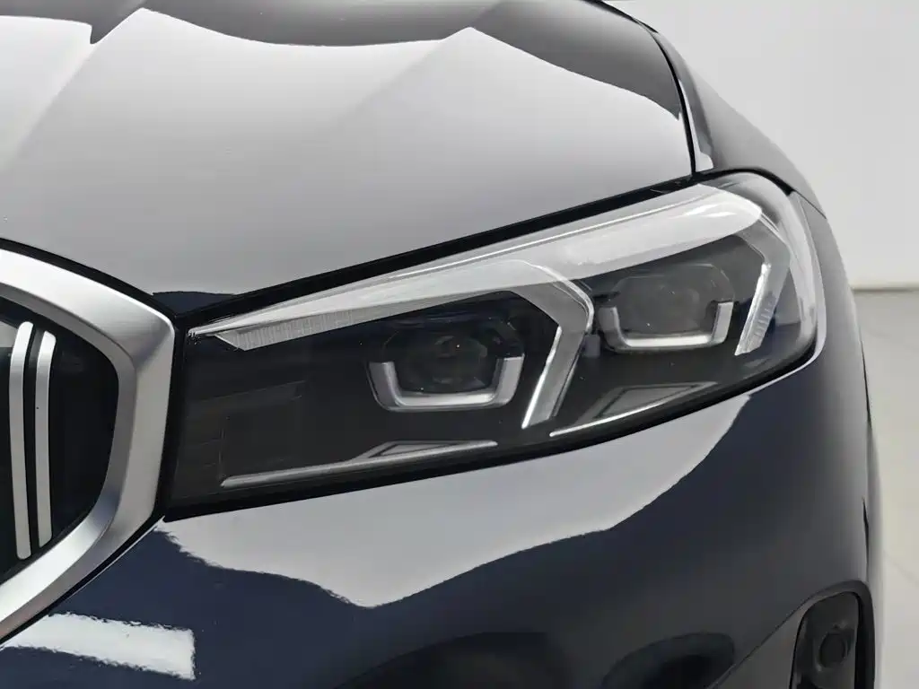 BMW 3 Series — миниатюра 7