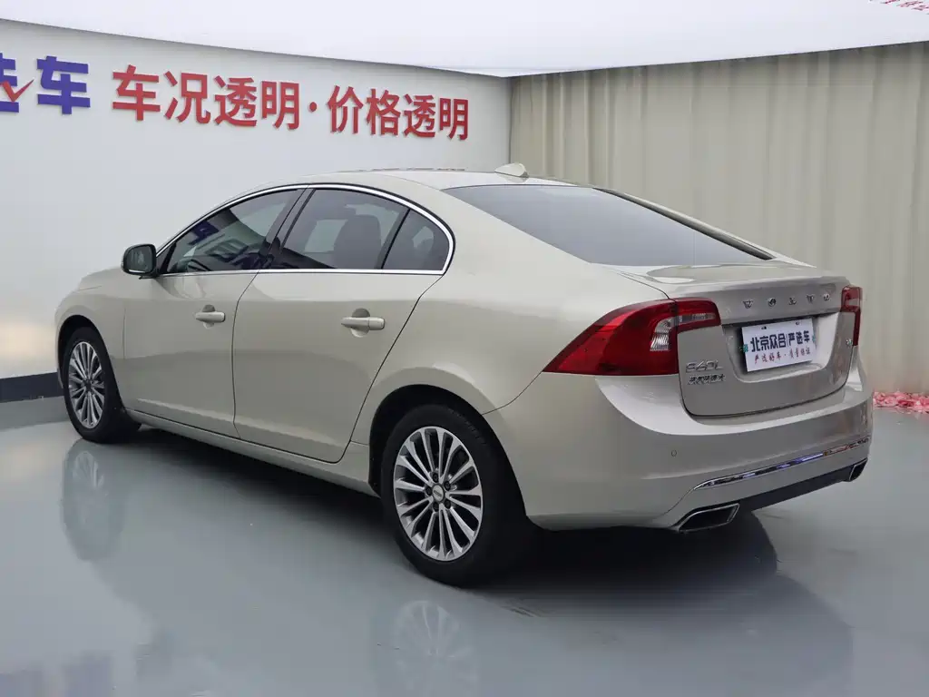 Volvo S60 — миниатюра 23