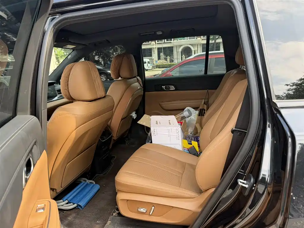 Li Auto ONE 2020 6 мест