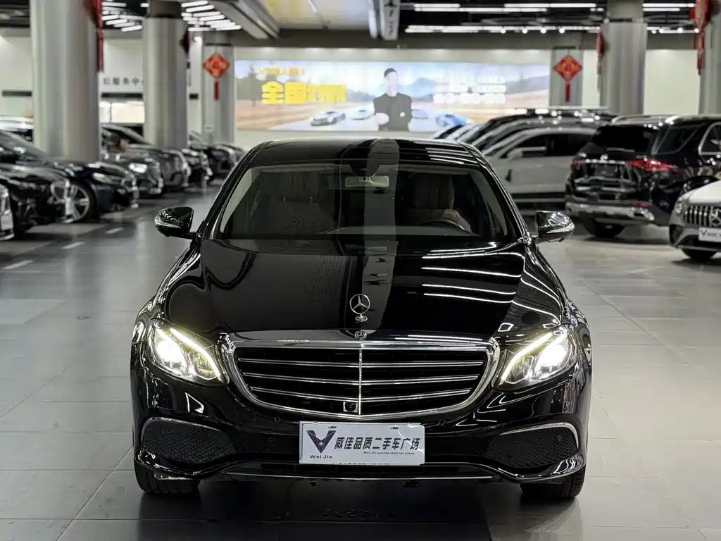 Mercedes-Benz E-Class — миниатюра 2