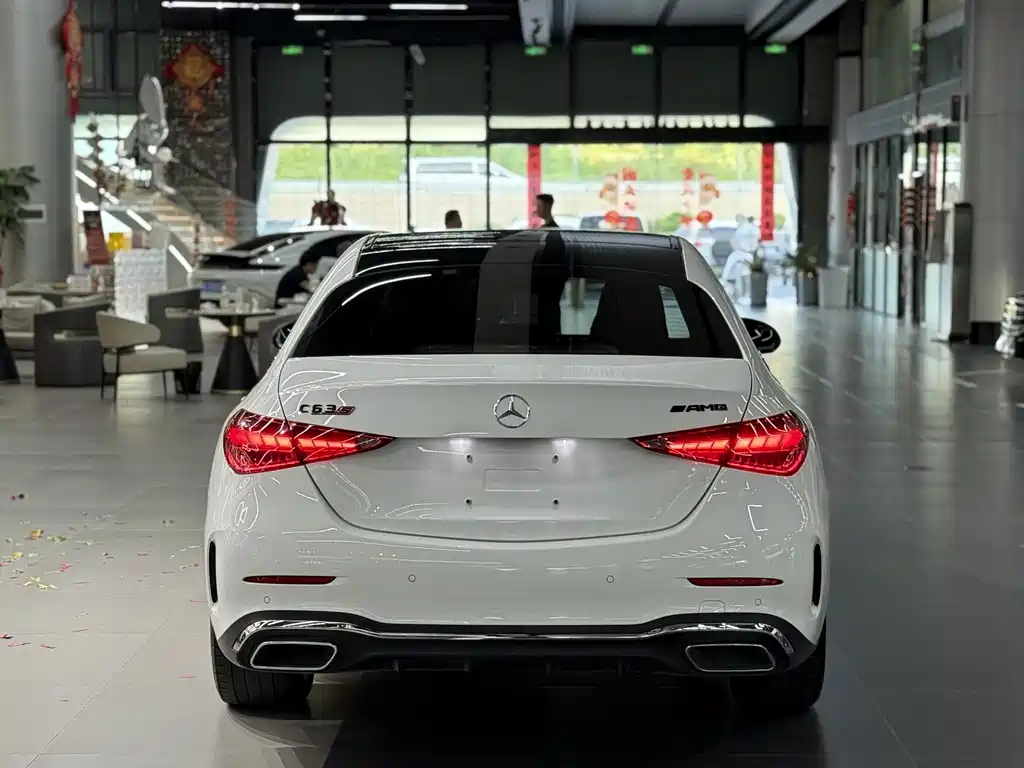 Mercedes-Benz C-Class — миниатюра 8