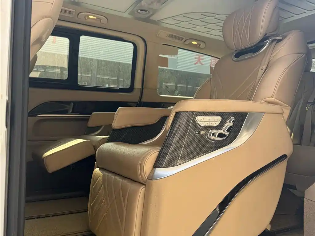 MERCEDES-BENZ V CLASS