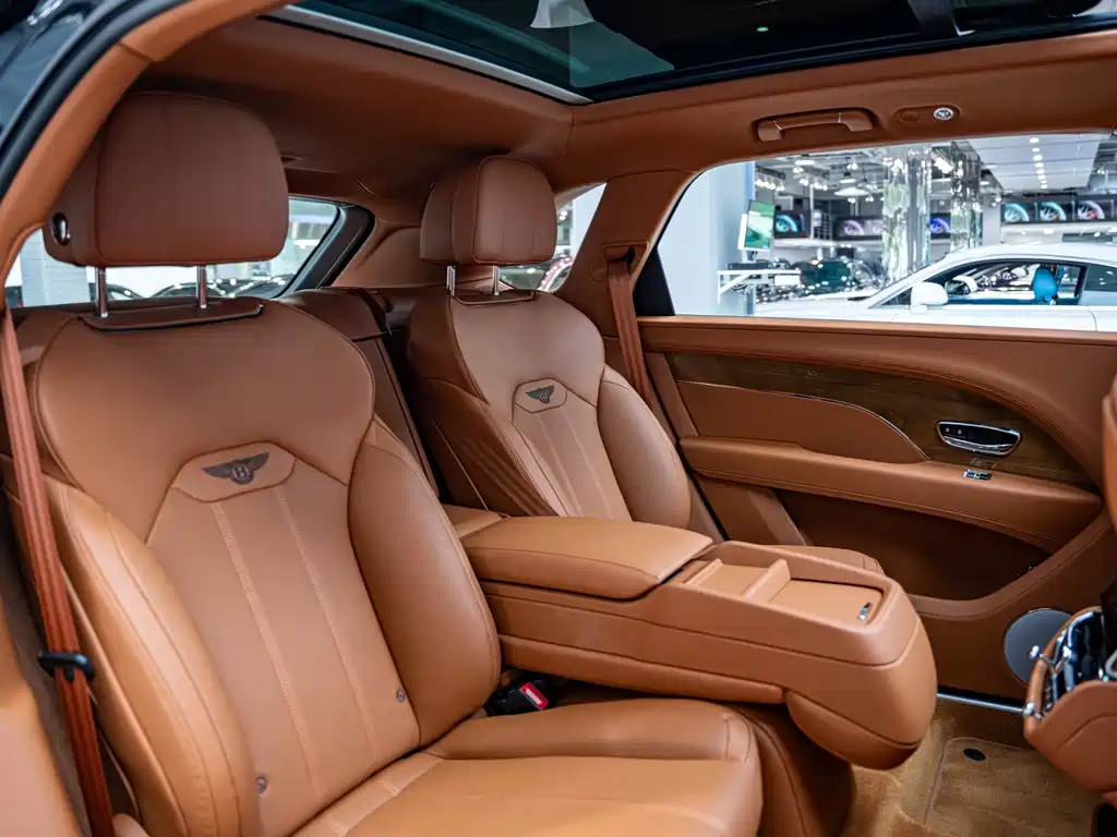 Bentley Bentayga — миниатюра 13