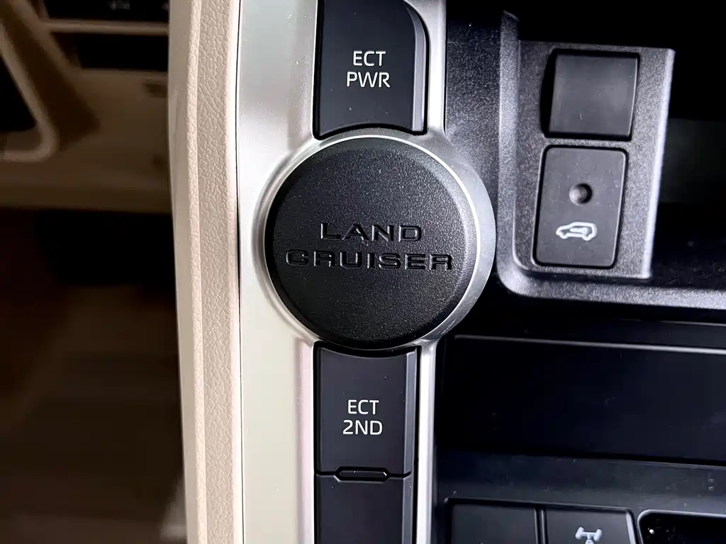 Toyota Land Cruiser 2026 4.0L AT