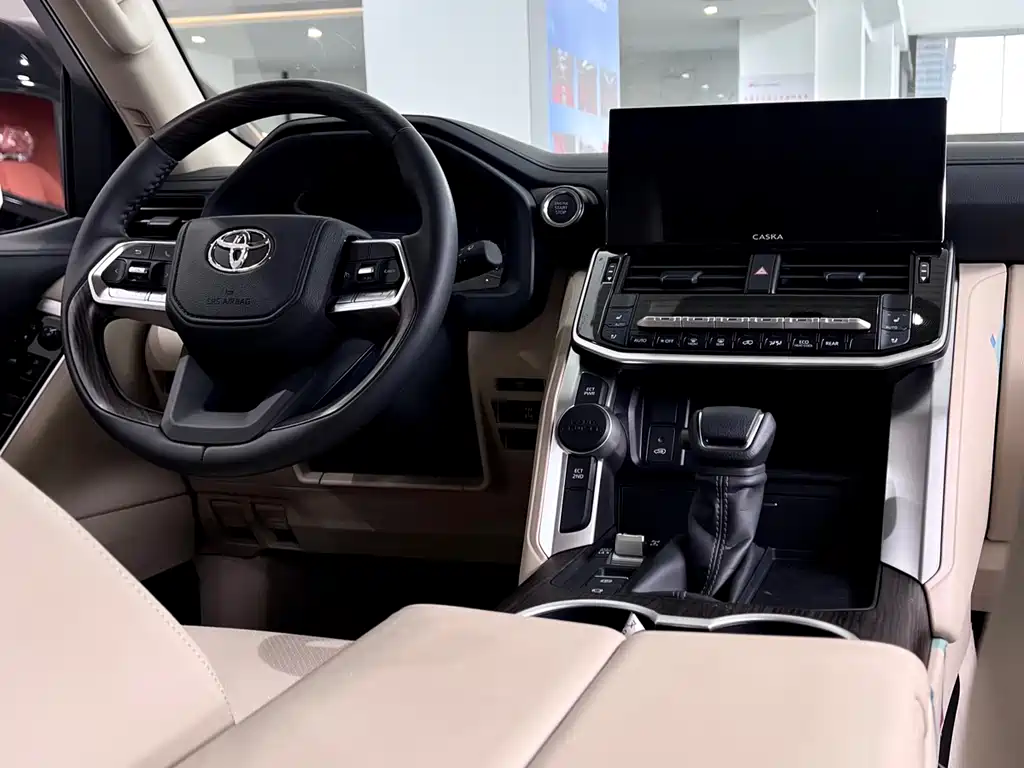 Toyota Land Cruiser 2026 4.0L AT