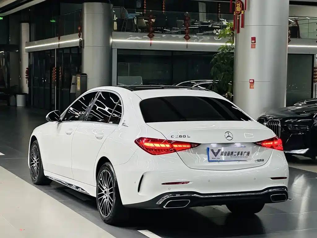 Mercedes-Benz C-Class — миниатюра 6