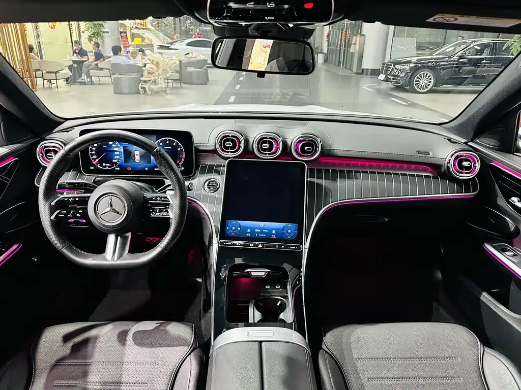 Mercedes-Benz C-Class — миниатюра 4