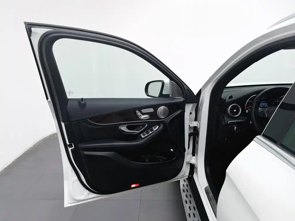 Mercedes-Benz GLC — миниатюра 8