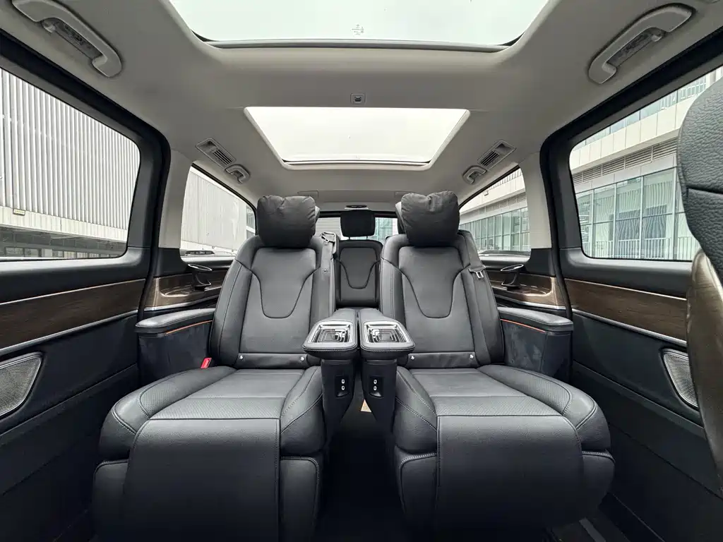 MERCEDES-BENZ V CLASS