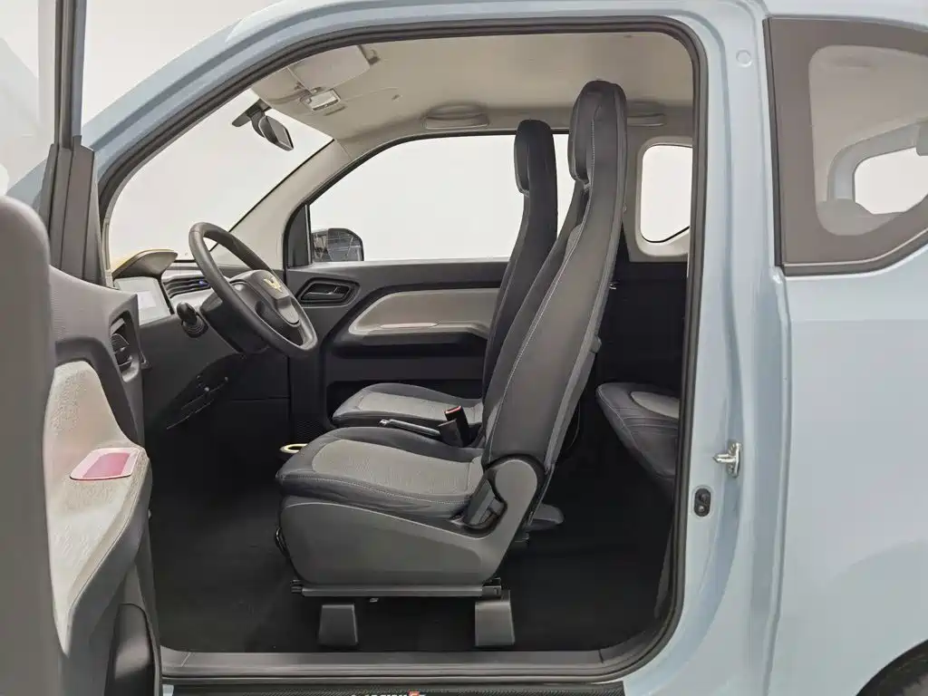 Wuling MINIEV — миниатюра 10