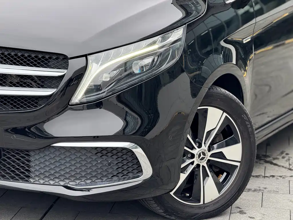 MERCEDES-BENZ V CLASS