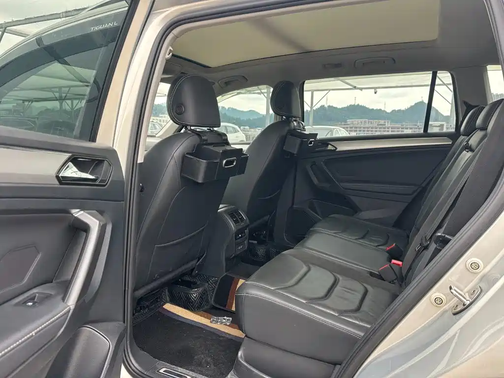 Volkswagen Tiguan L PHEV — миниатюра 9