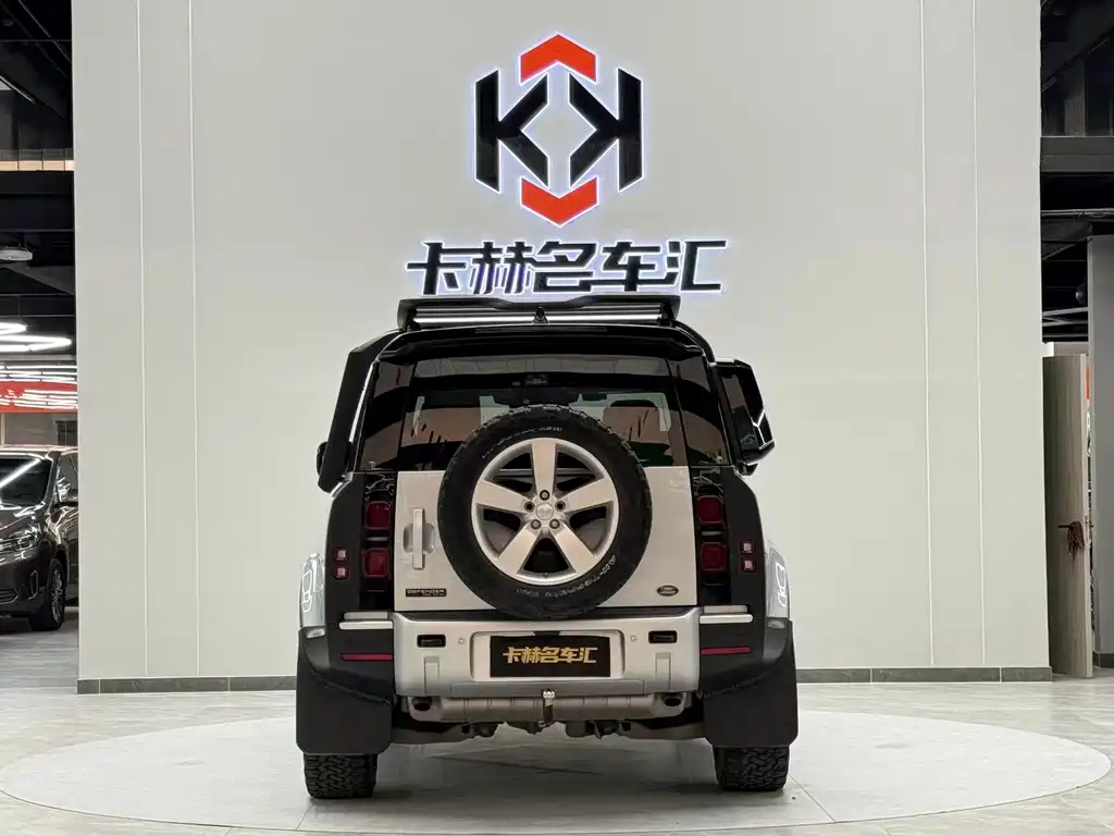 Land Rover Defender — миниатюра 8