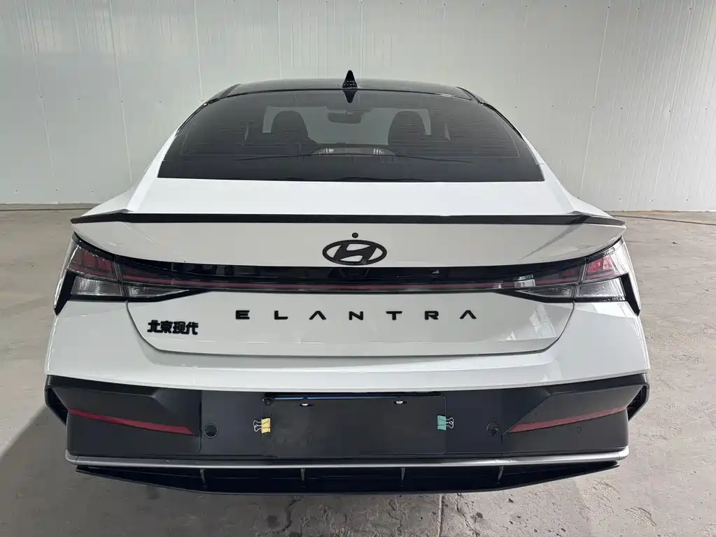 Hyundai Elantra — миниатюра 5