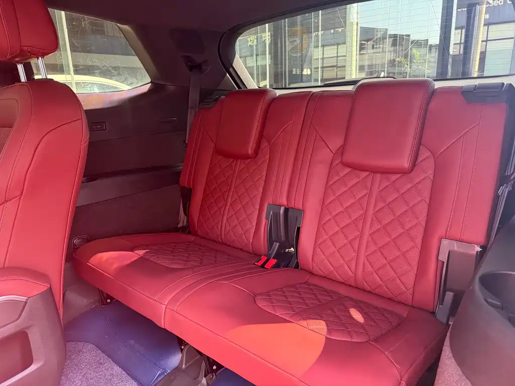 Audi Q6 — миниатюра 9