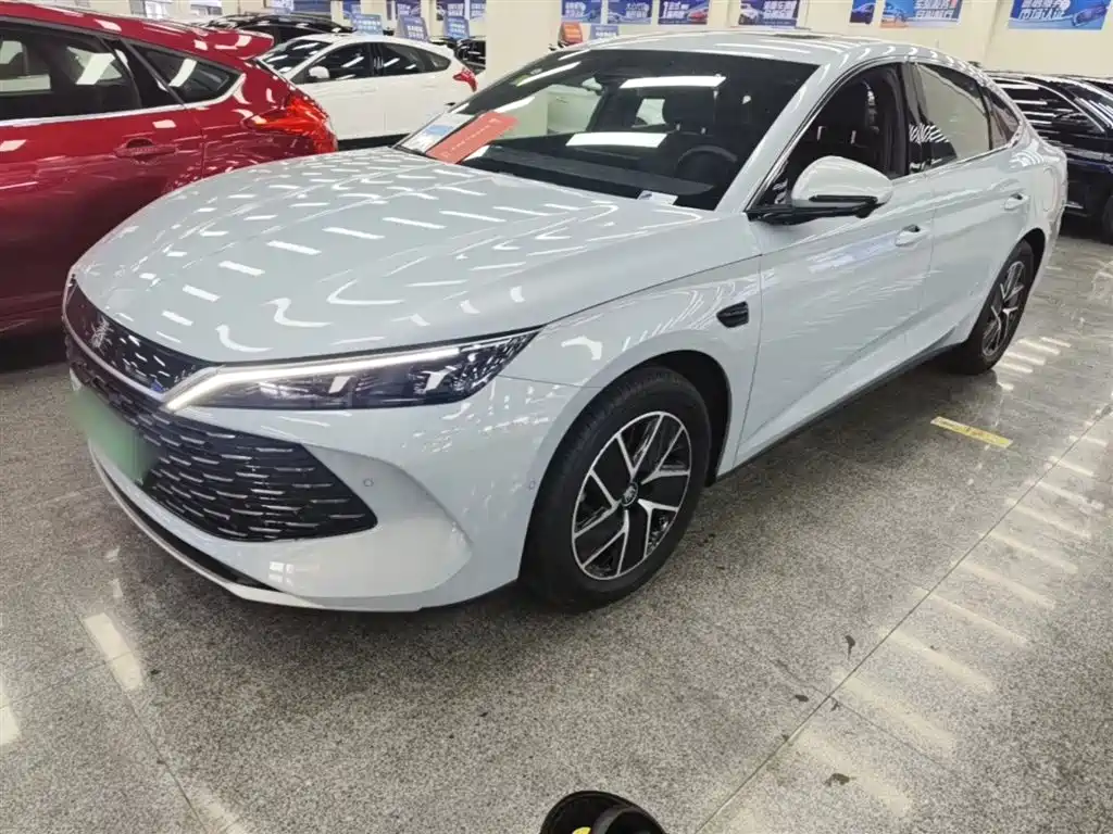 BYD Qin L L 2025 DM-i Smart Drive 120KM