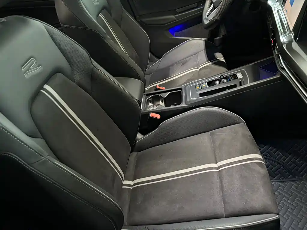 Volkswagen Golf — миниатюра 10