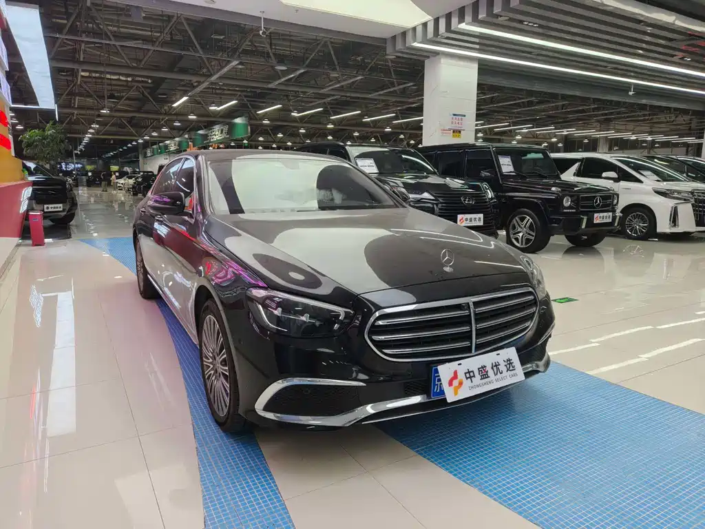 Mercedes-Benz E-Class — миниатюра 2