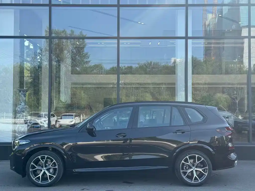 BMW X5 2026 xDrive 30Li Premium M Sport