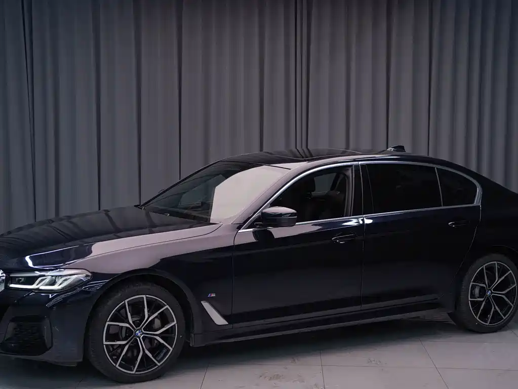 BMW 5 Series 2023