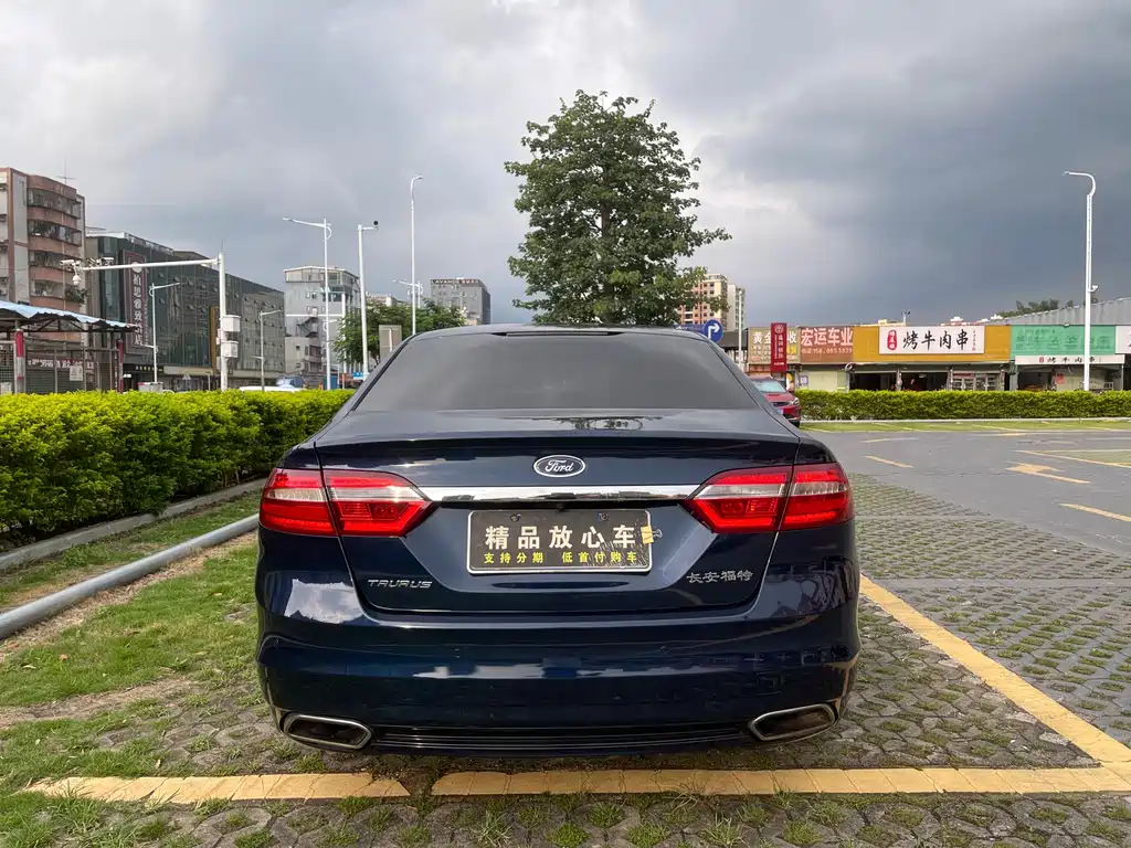 Ford Taurus — миниатюра 5