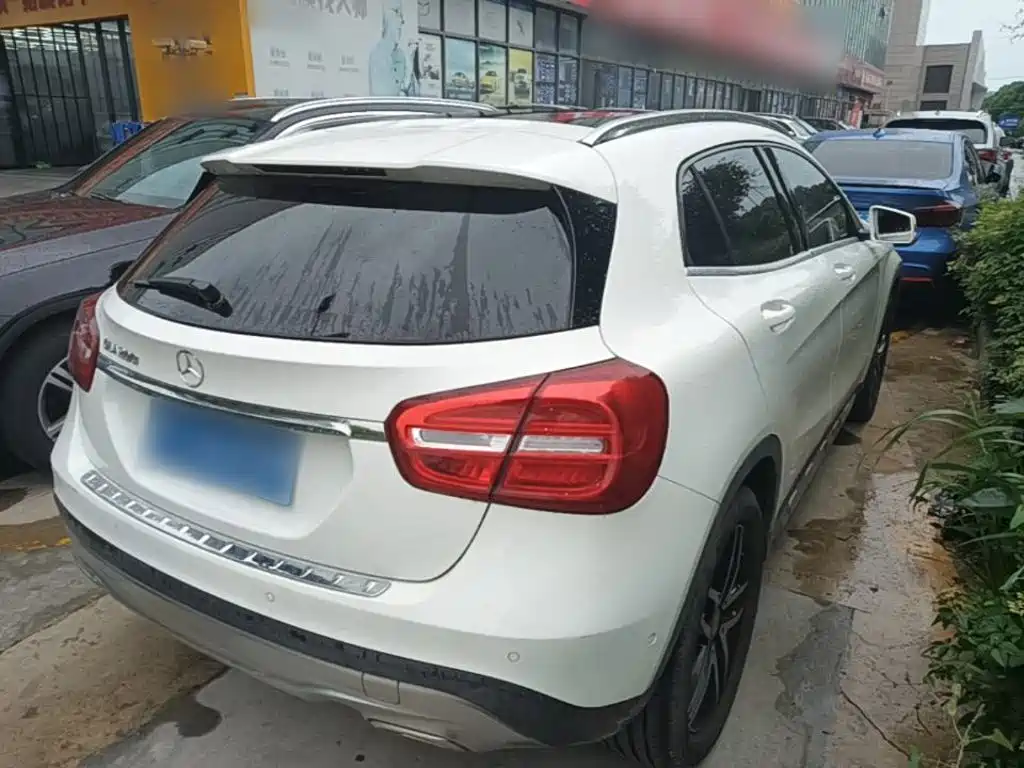 Mercedes-Benz GLA 2016 GLA 200 Fashion