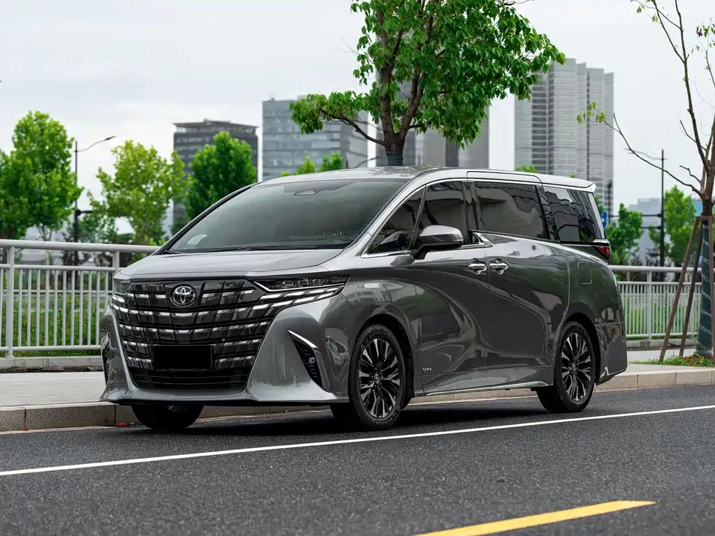 Toyota Alphard — миниатюра 5