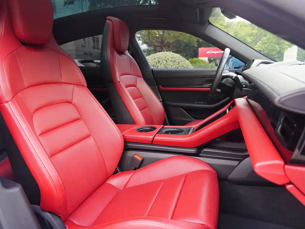 Porsche Taycan — миниатюра 6