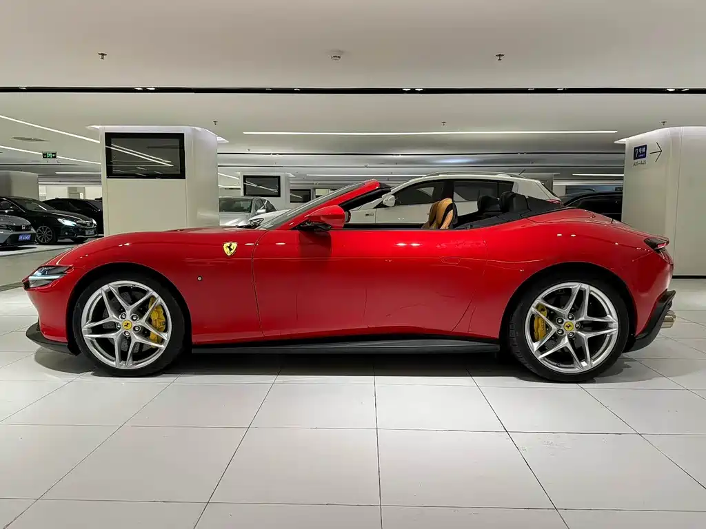 FERRARI ROMA