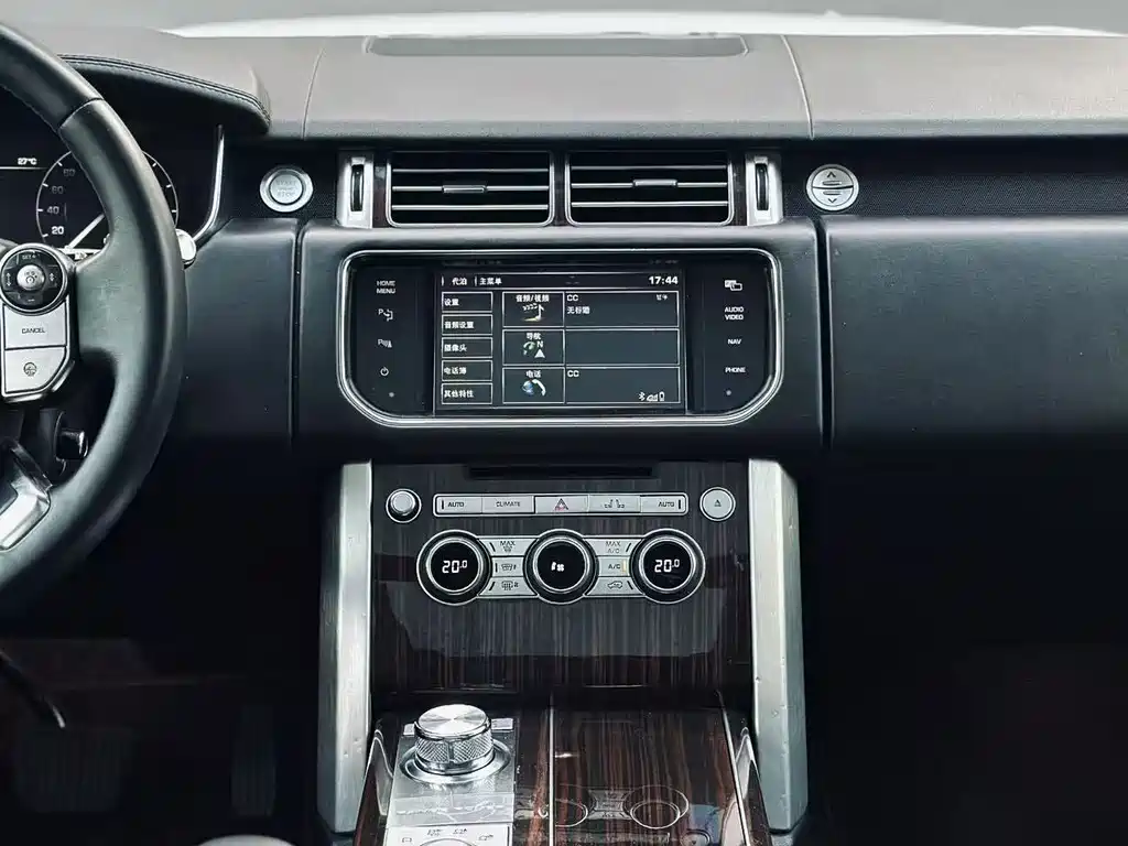 Land Rover Range Rover — миниатюра 13