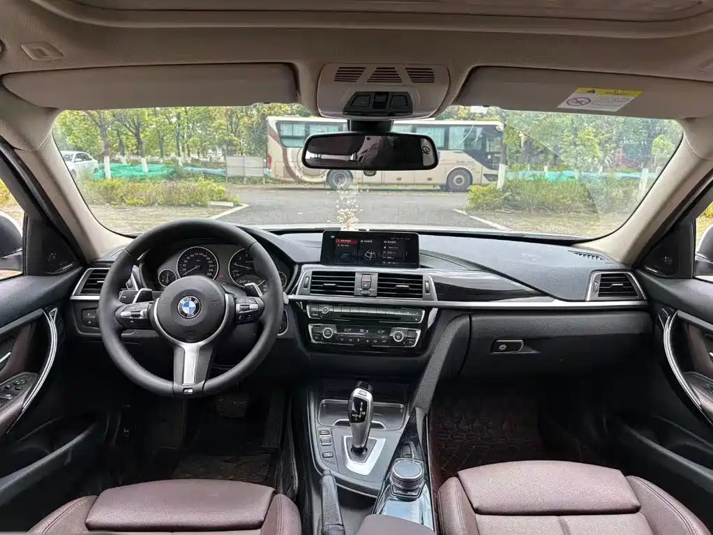 BMW 3 Series — миниатюра 6