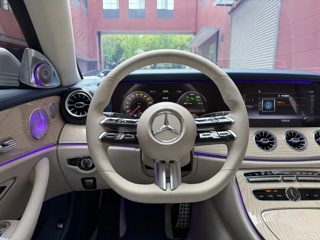 Mercedes-Benz E-Class (Import) — миниатюра 15