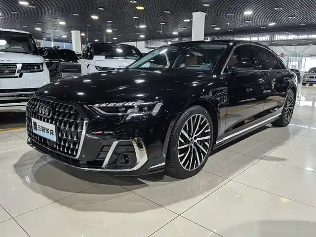 AUDI  A8 2023