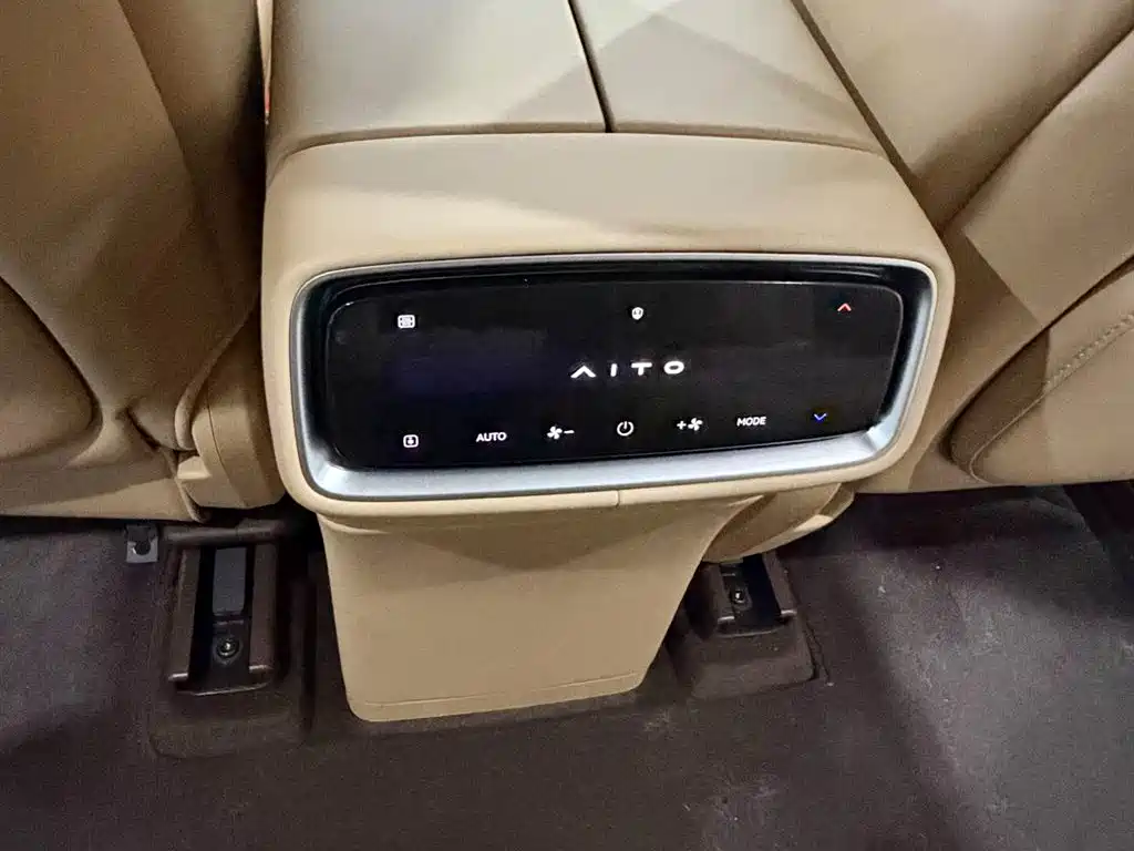 Aito M9 2024 Max 42kWh 6 мест