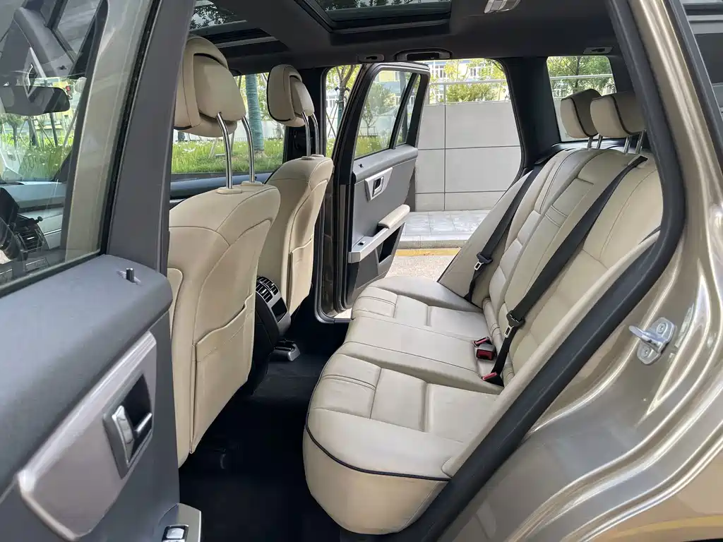 Mercedes-Benz GLK-Class (Import) — миниатюра 9