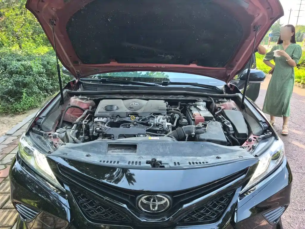 Toyota Camry — миниатюра 11