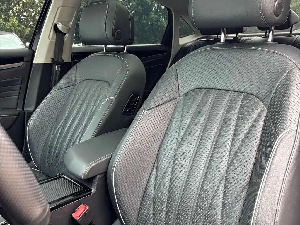 Volkswagen Passat — миниатюра 12