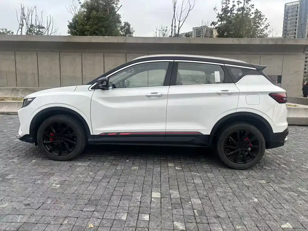 Geely Binyue 1.5T DCT Diamond Edition, фото 7