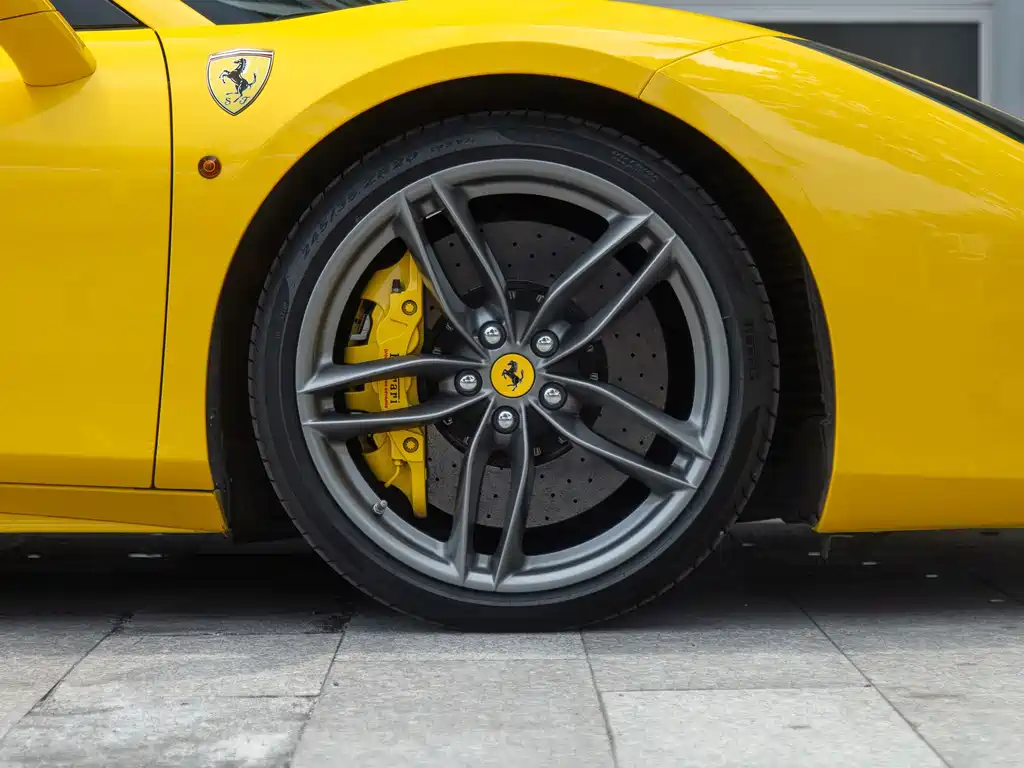 Ferrari 488 — миниатюра 11