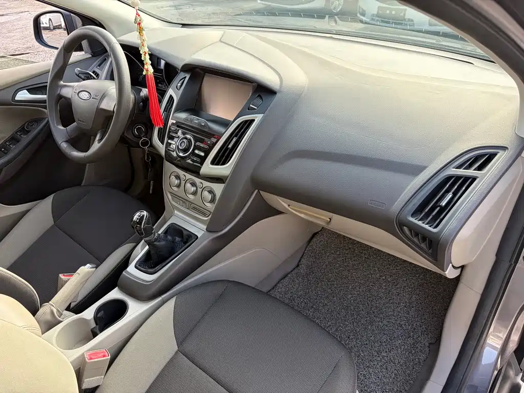 Ford Focus — миниатюра 12