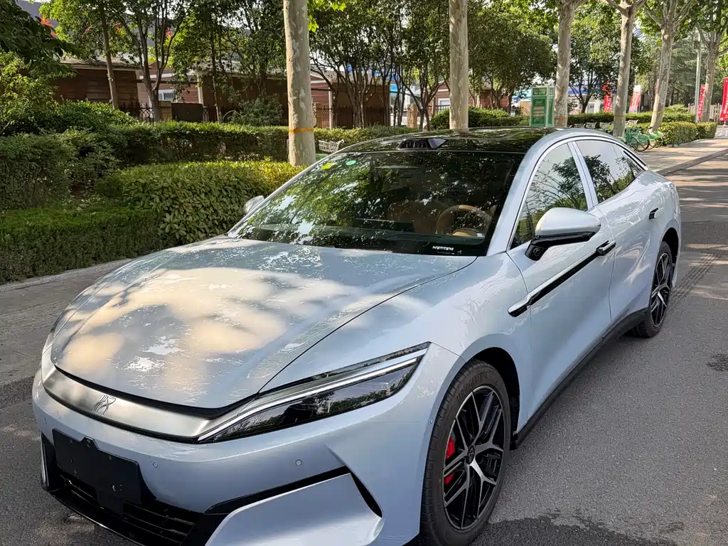 BYD Han L 2025 EV Flagship