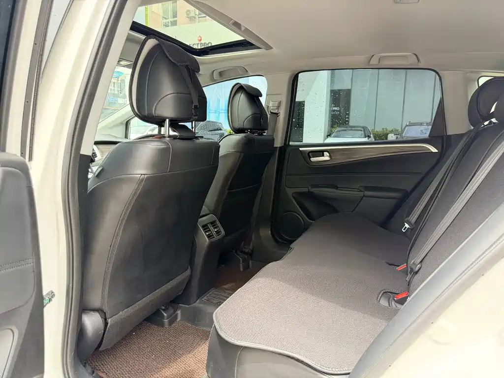 Honda Jade — миниатюра 6