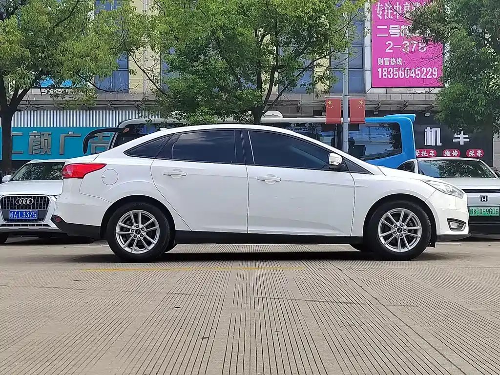 Ford Focus — миниатюра 7