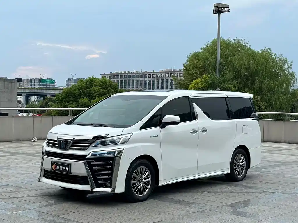 Toyota Vellfire 2022