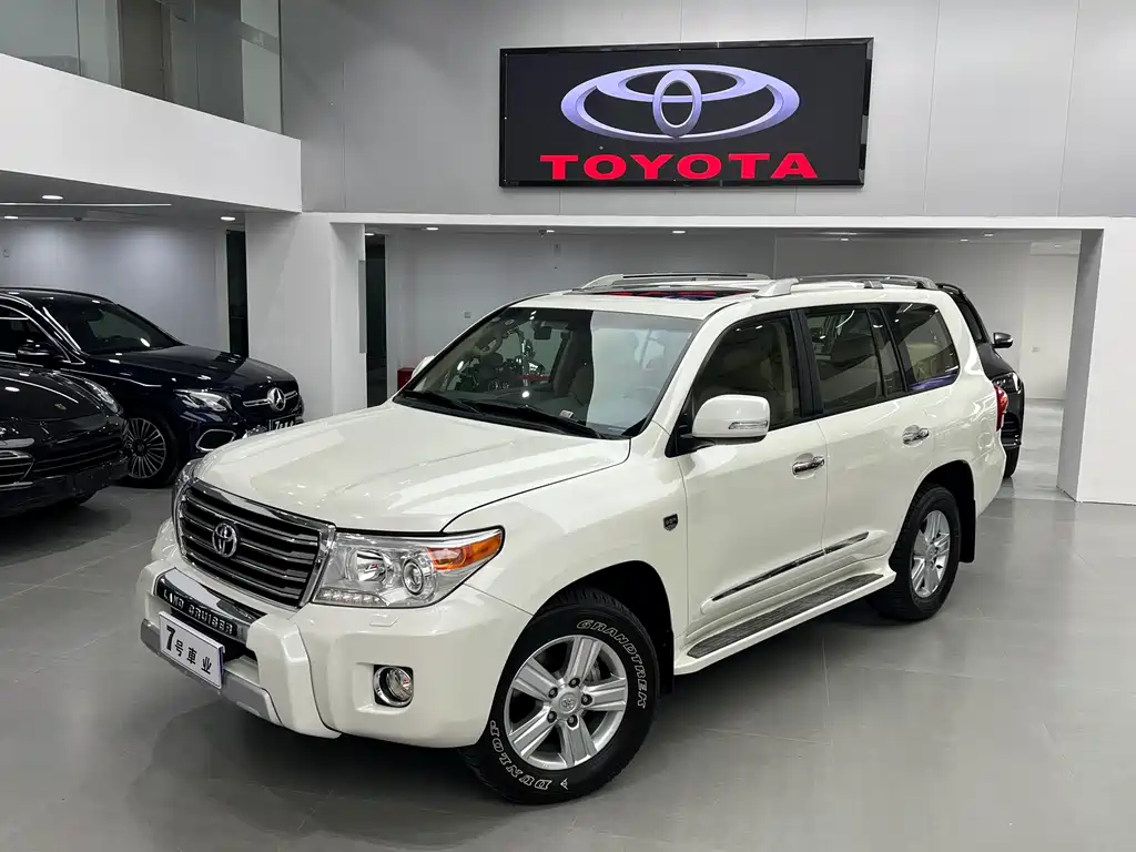 TOYOTA LAND CRUISER